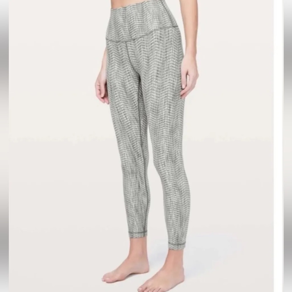 lululemon Wunder Under 7/8 Jaquard Size 6 leggings